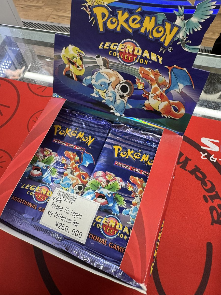 Lotus_Akiba's tweet photo. 🔥入荷情報🔥
Pokemon TCG Legendary Collection Booster Pack 入荷しました‼️
1パック250,000円で販売となります! https://t.co/6KHfcLSvZI