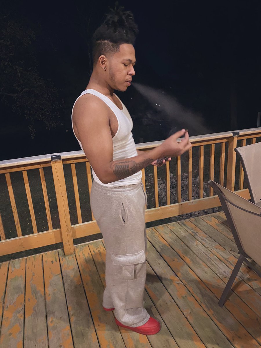 KT2KUT's tweet photo. When you speak bout me say sum nice🤷🏽‍♂️ https://t.co/dQpLNCo6DF