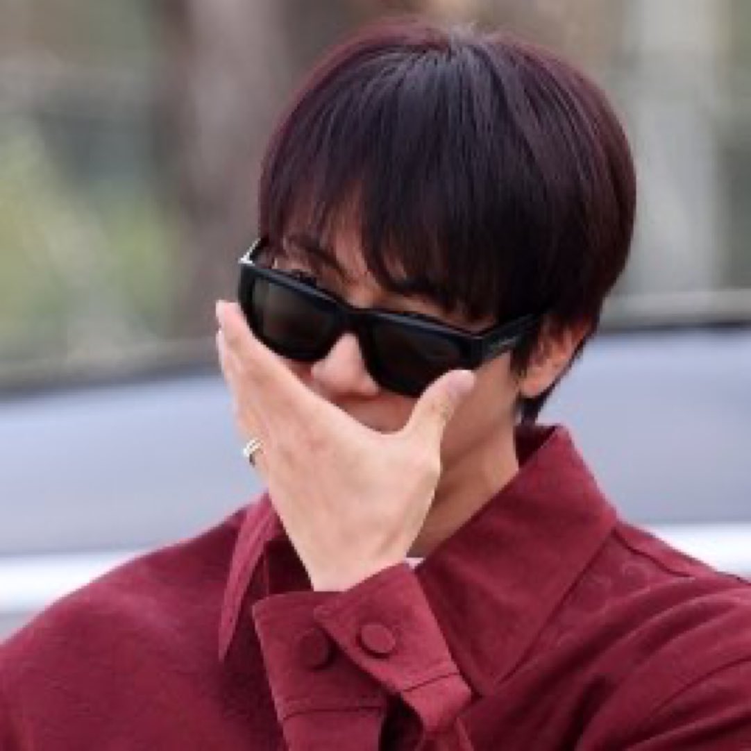 kim seokjin the diva that you are.