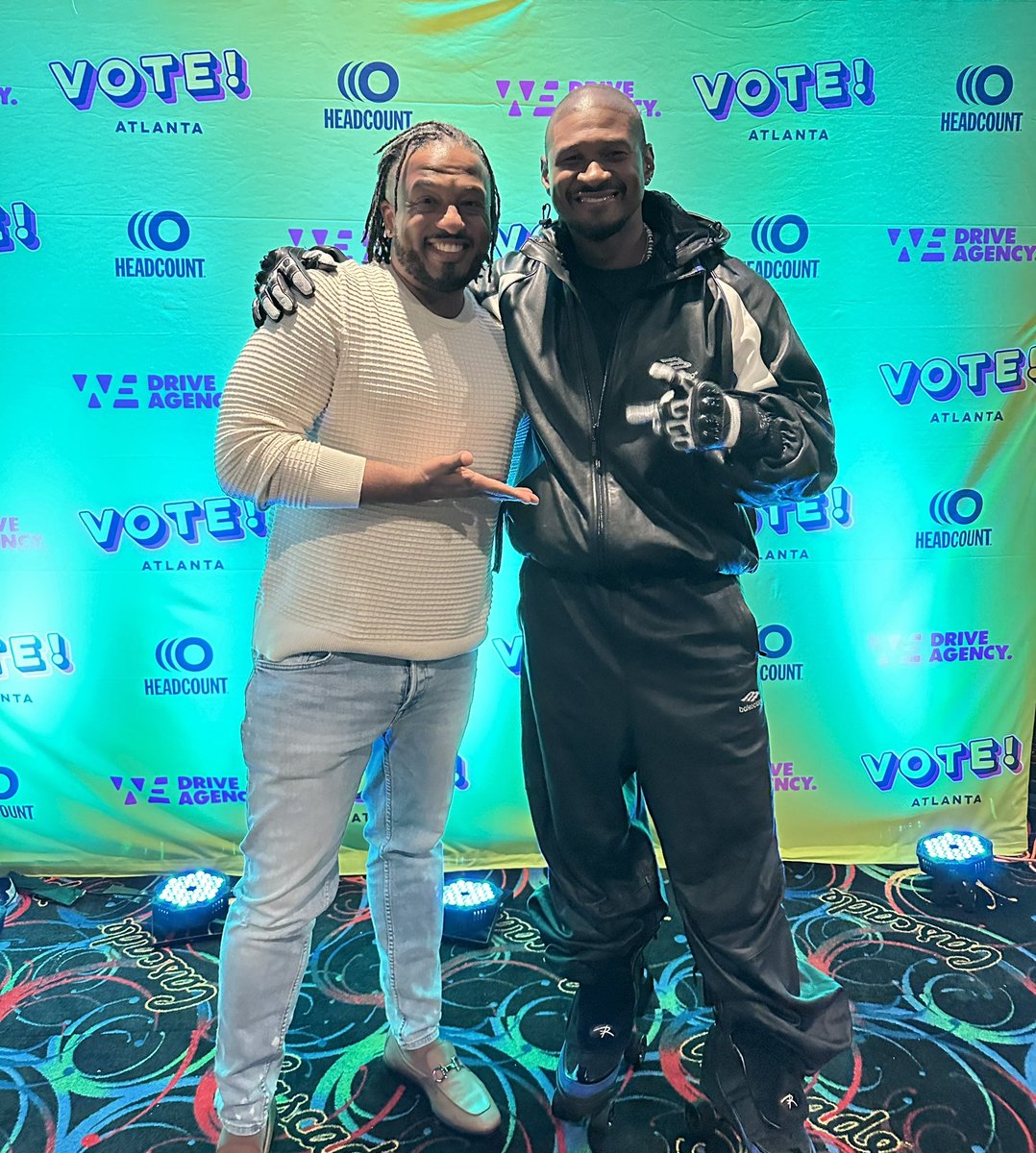 In Georgia, it’s all hands on deck! Tonight,  <a href="/Usher/">Usher Raymond IV</a> came out to the SWATS and <a href="/cascadeskate/">Cascadeskate</a> to emphasize voting! Footage and interviews dropping soon but first… my picture with a living legend! ♥️<a href="/HeadCountOrg/">HeadCount | Register To Vote</a> 🍑<a href="/KamalaForGA/">Kamala for Georgia</a> ✨<a href="/creators4kamala/">CreatorsforKamala</a>  💙<a href="/DNC/">Democratic Party</a> 💙