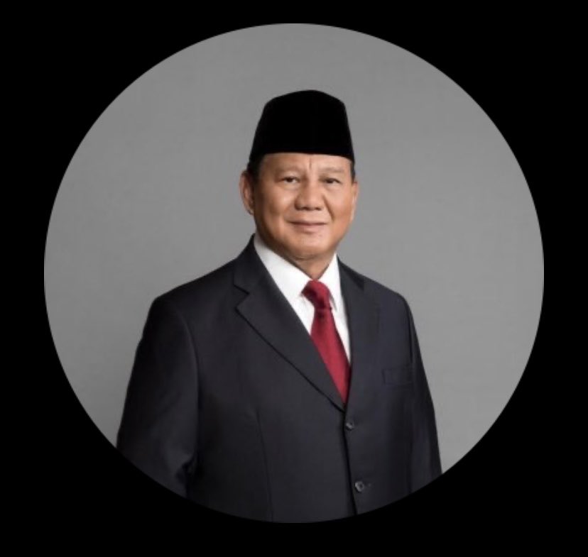machrilmachril1's tweet photo. Kami Nasabah Jiwasraya Tegak Lurus Dengan Konstitusi NKRI.
Mengucapkan Selamat Ulang Tahun Bapak Prabowo Subianto Ke 73 Tahun. Semoga Sukses Memimpin Negara Sebesar Indonesia . https://t.co/CeO8TuWOZT