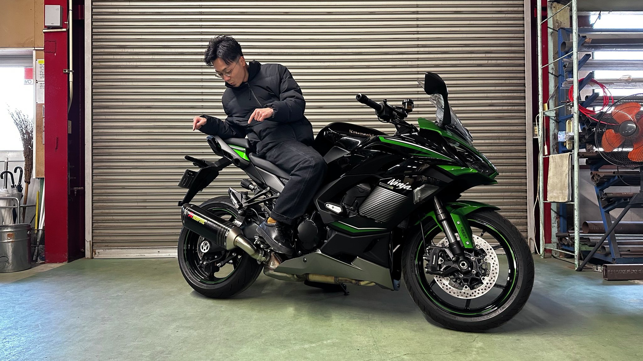 CRITIC グラフィックプリント マフラー PCX160(8BK-KF47)特注GP SRVマフラー＊ 特注GP SRVマフラーの
