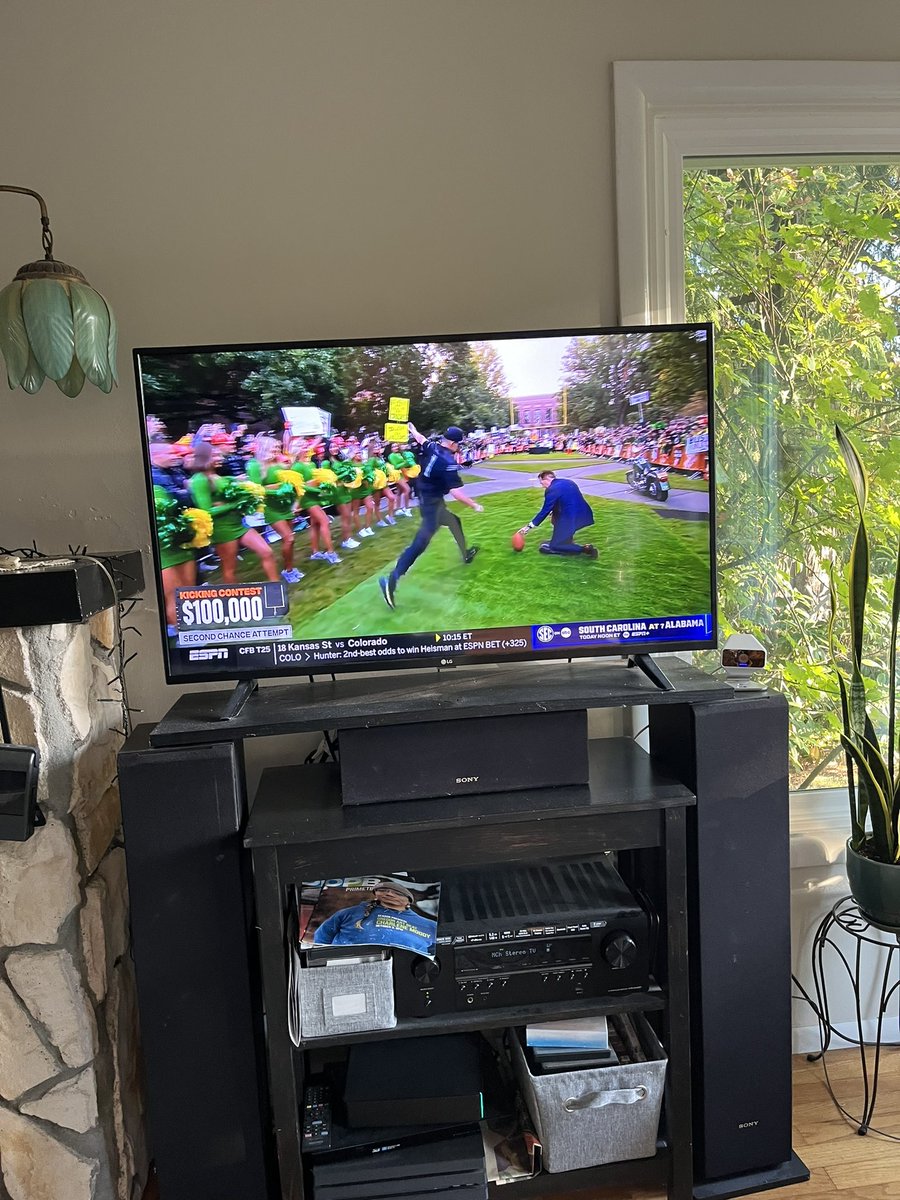 duckdaj's tweet photo. This was his second kick- the one for the $100,000 https://t.co/5B4Mqp65Fp