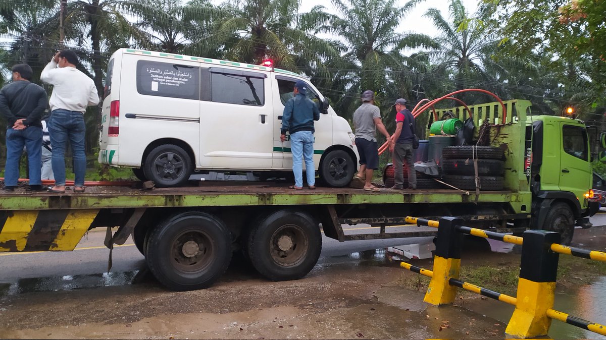 ndrey_Jak's tweet image. Cerita hari ini

#sosok
#banjir