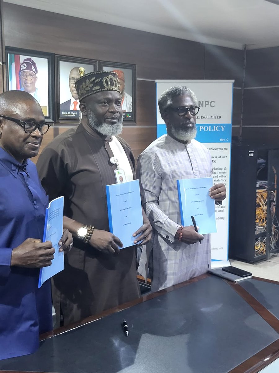 A4E_Energy's tweet photo. A4E Energy partners with NGML to build a 100 mmscf/d City Gate &amp; Gas Distribution Facility in Ajaokuta. This will supply natural gas to LNG, CNG, Facilities &amp; other industries. NGML also signs a 10-year GSPA to supply gas to A4E’s CNG Compression facility. #NigeriaGas #CNG https://t.co/Ztw7HCCeh9
