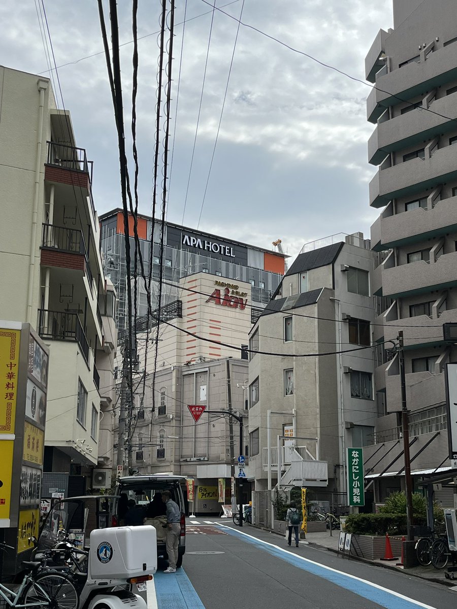 aoaa216's tweet photo. 西葛西駅前アパホテル
下町にそびえ立つアパホテル

 #西葛西  #アパホテル  #オープン https://t.co/PAAt53nOYl
