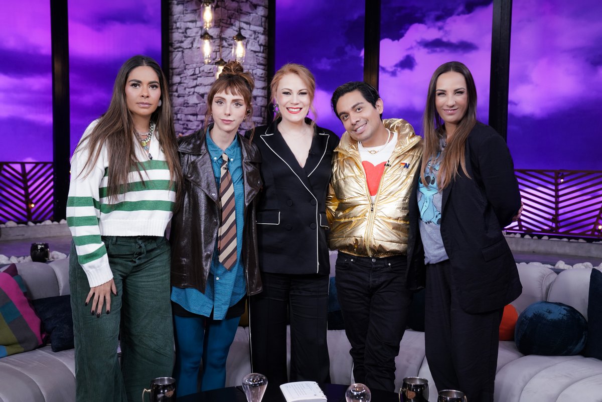 netas_divinas's tweet photo. ¡Buenas lunas #QueridasNetas, gracias por acompañarnos, y recuerden que tenemos una cita el próximo Miércoles en #NetasDivinas, solo por @UnicableOficial! 🌙✨ https://t.co/f5ig9MUp3N