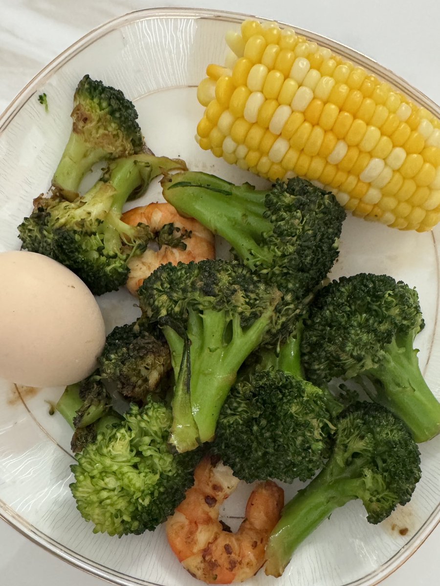 [241017]  {12.24 PM CST} 

#WINWIN 

Look! I know how to cook now  

#윈윈버블 #董思成