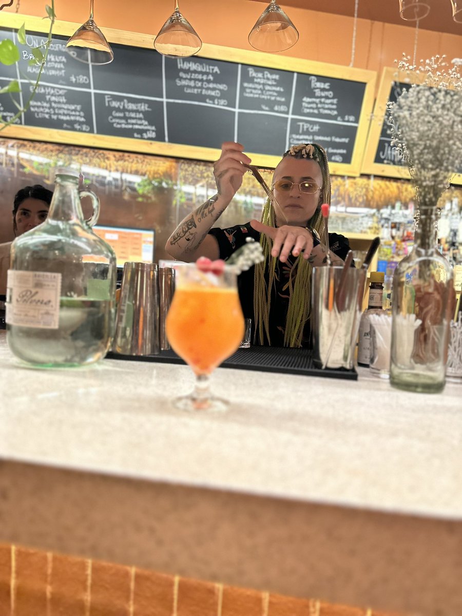 PolvoraRaicilla's tweet image. Conoce la #raicilla, el mejor cocktail se hace con el mejor destilado, no te conformes con menos. #yolovalgo #polvoraraicilla #Mexico #cocktail #guadalajara #cancun