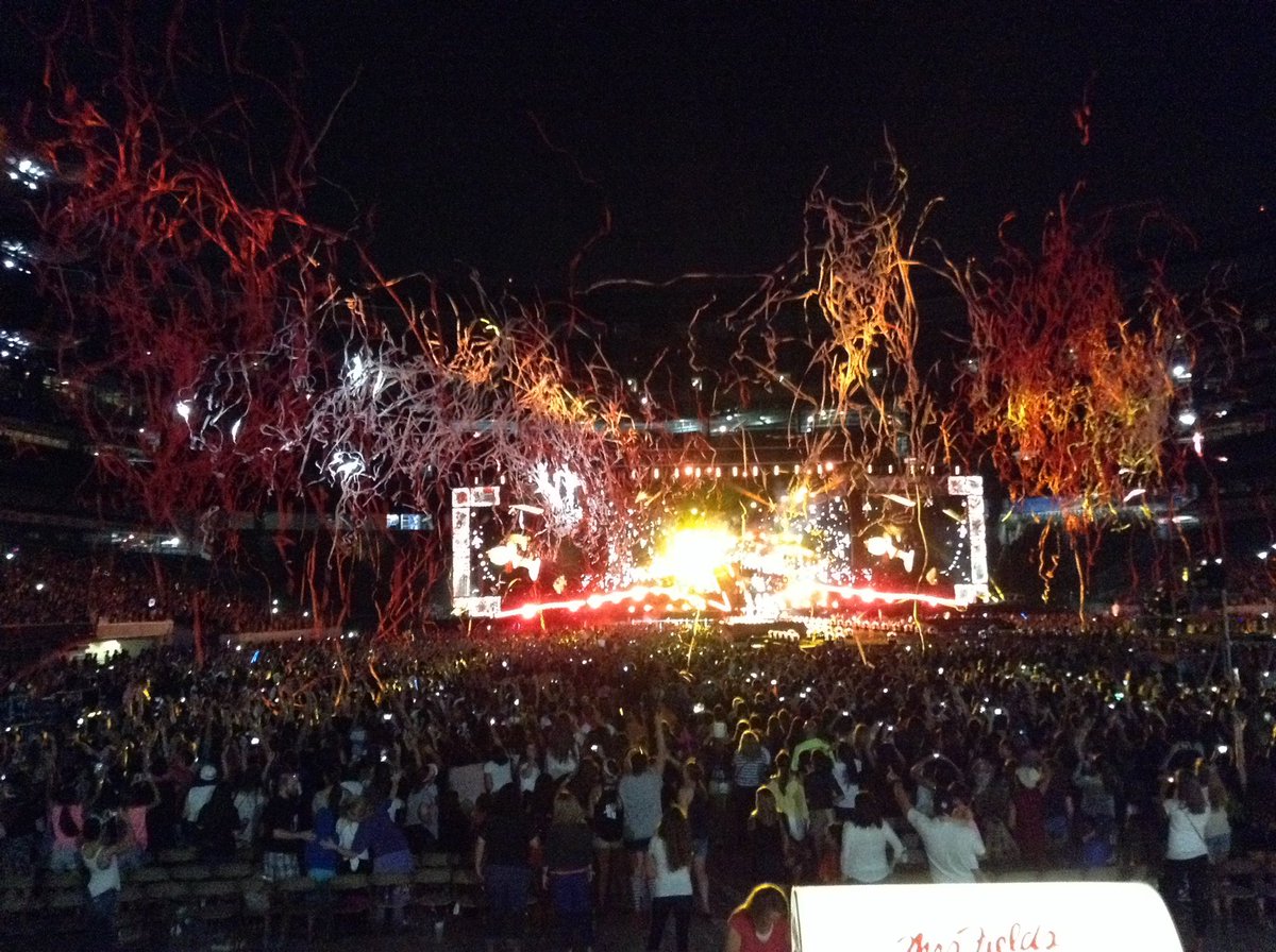 emmamitam's tweet photo. Losing Liam is hitting this Em really hard https://t.co/cWUielnCNH