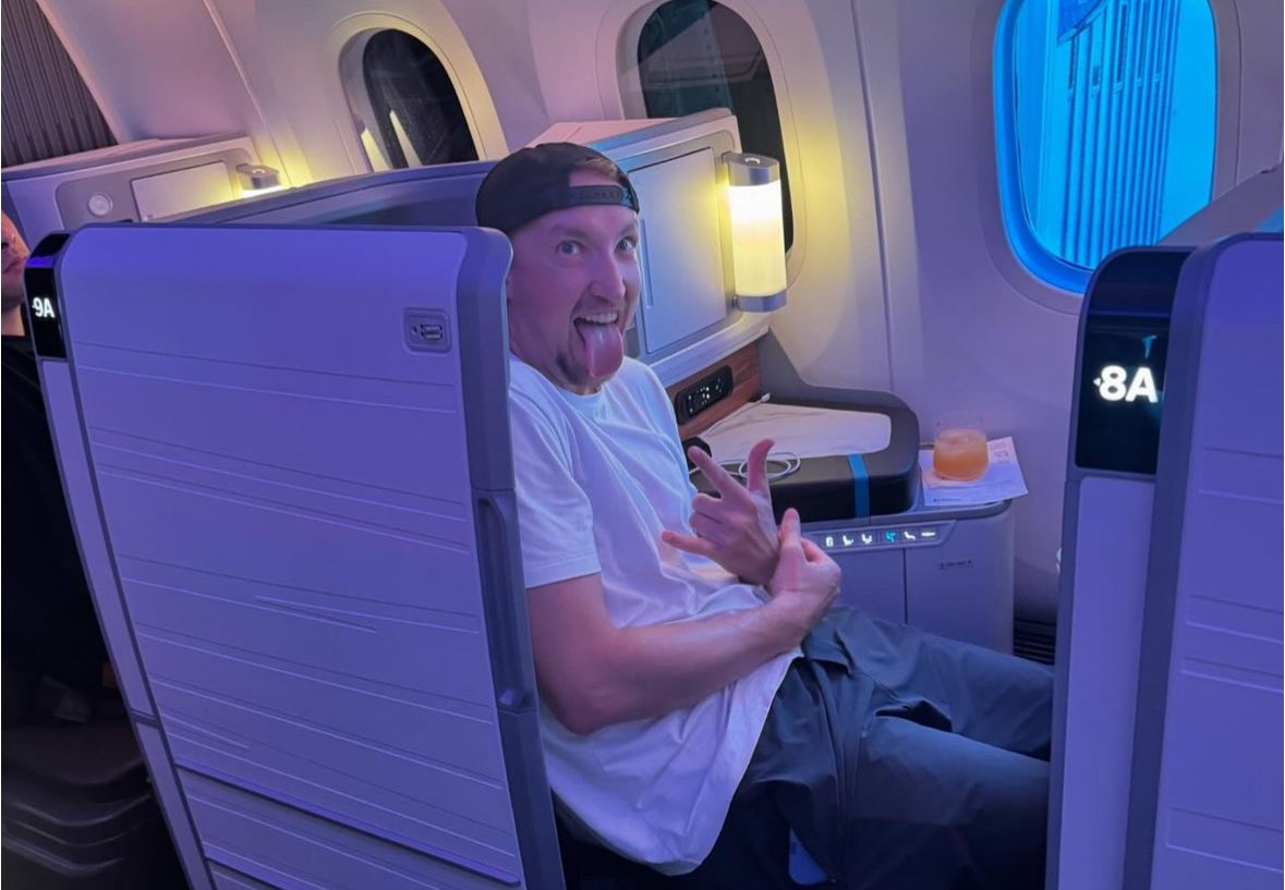 하와이갔네 존나잘지내고잇네