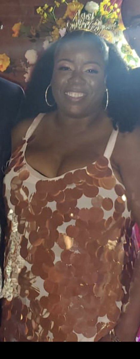 NikBarrett's tweet photo. fell in love with this @jcrew dress, had to have it for my 50th bday party didn't expect a dress that retailed for $450 to practically fall apart. A few sequins fell off right out the package didn't think it would be a big deal. I was wrong. What's up with this construction? https://t.co/wVIWvjKbWP