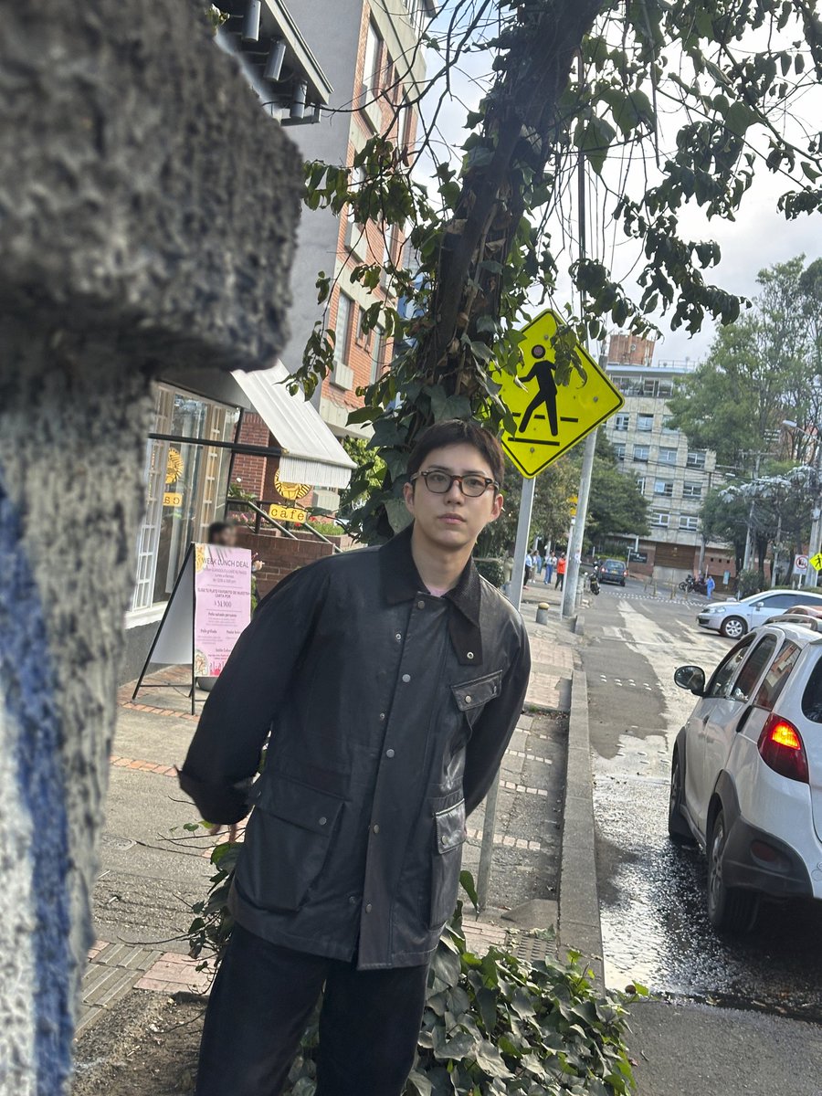 official_ACE7's tweet photo. [📸]

#7
콜롬비아의 분위기에
푹 빠진 에이스의 모습 공개합니다✨

#ACE #에이스
#김비트의_밀착취재
#ACEinBOGOTA https://t.co/8eluj9twxJ
