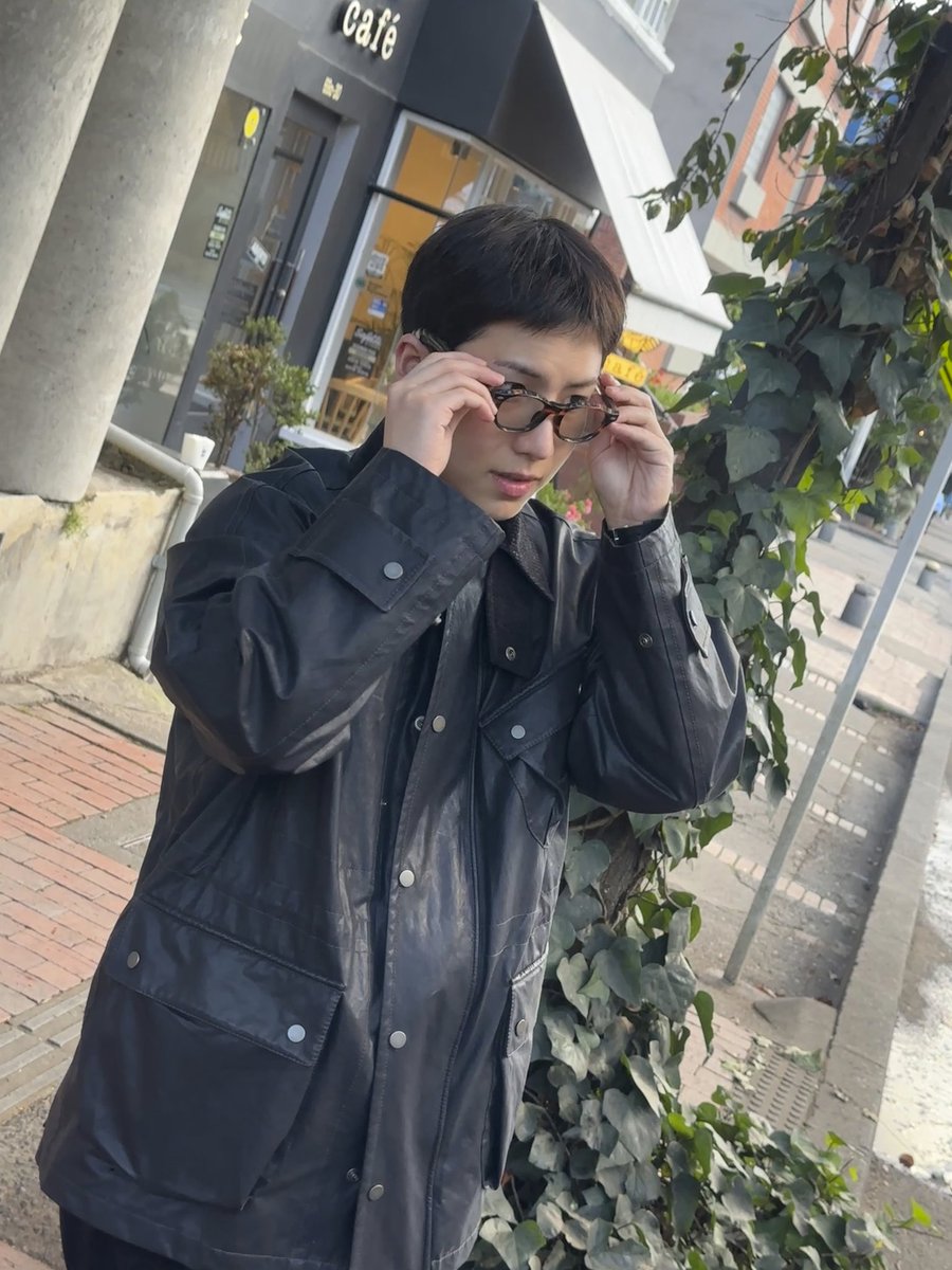 official_ACE7's tweet photo. [📸]

#7
콜롬비아의 분위기에
푹 빠진 에이스의 모습 공개합니다✨

#ACE #에이스
#김비트의_밀착취재
#ACEinBOGOTA https://t.co/8eluj9twxJ