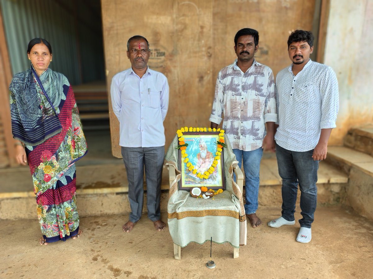 suraj_ramban's tweet photo. ಸಮಸ್ತ ನಾಡಿನ ಜನತೆಗೆ ಮಹರ್ಷಿ ವಾಲ್ಮೀಕಿ ಜಯಂತಿಯ ಹಾರ್ಧಿಕ ಶುಭಾಶಯಗಳು.
💐🙏
#Mudbi #Basavakalyan #Bidar https://t.co/vwNcMnhaJC