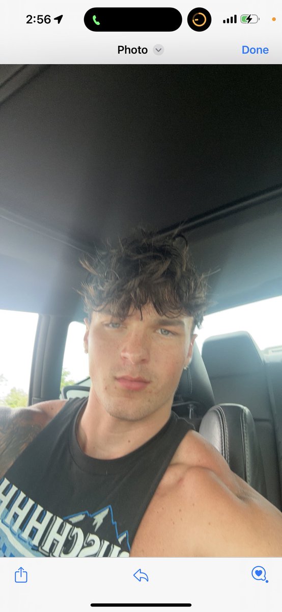 jacksonfeltboy's tweet photo. Sit on my face https://t.co/XIMuAEhQLk
