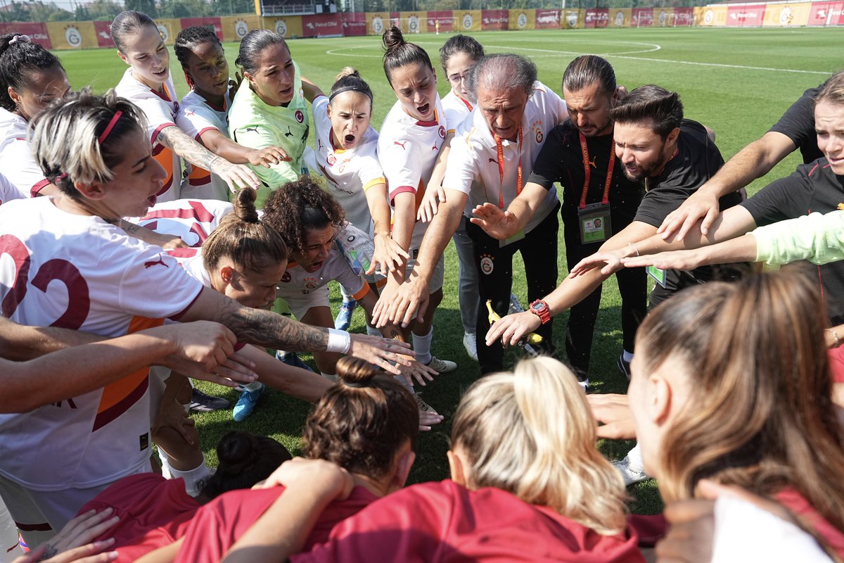 ⏰19.45 | Galatasaray Petrol Ofisi Kadın Futbol Takımı, UEFA Şampiyonlar Ligi A Grubu ikinci maçında İtalya'nın Roma ekibini ağırlayacak.
