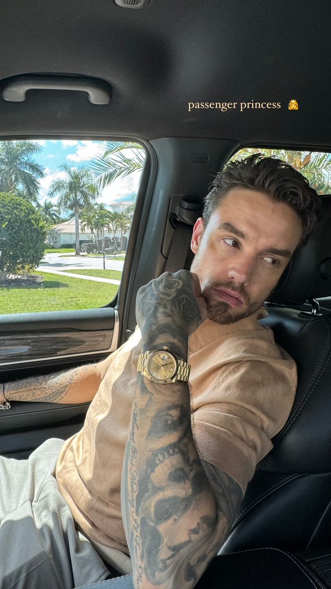 RegionSlp's tweet photo. Liam Payne cayó desde el 3er piso de un hotel en Palermo, Argentina. 
Se informó al 911 de un hombre alcoholizado o bajo efectos de las drogas, el cual causó estragos en su cuarto de hospedaje. 
https://t.co/yQ0UkygjIL https://t.co/e08d2J5DWh