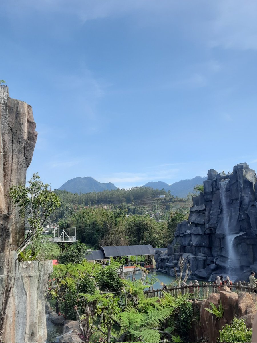 nosensedd's tweet photo. 🎡🌥⛰️🍃 https://t.co/nokjVRTWi3
