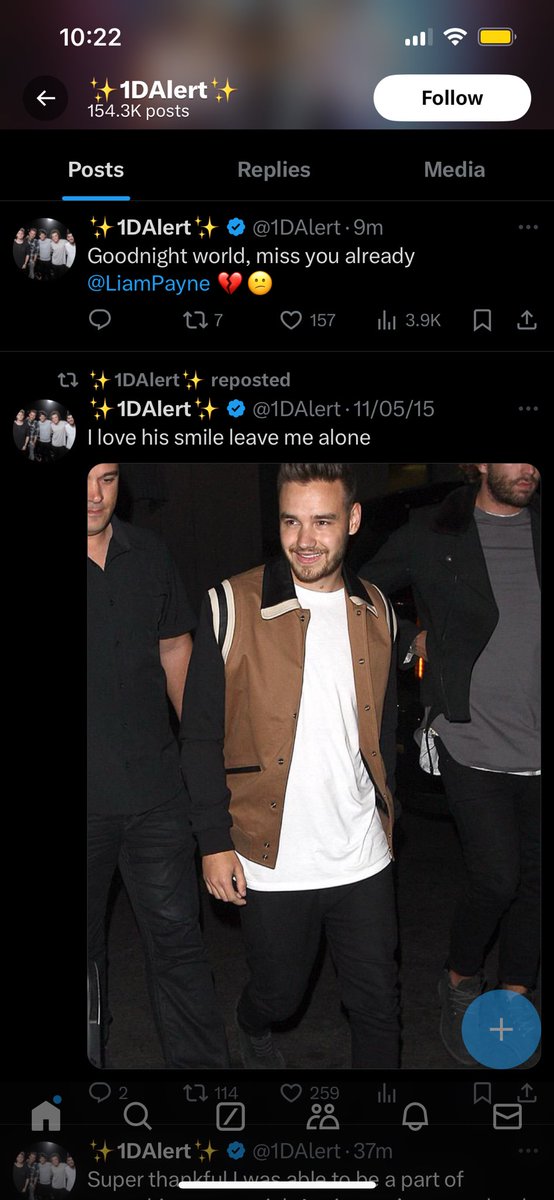 nothenormal's tweet photo. I can’t believe 10 years apart and this is the first post them made @1DAlert https://t.co/eidVd0NiS0