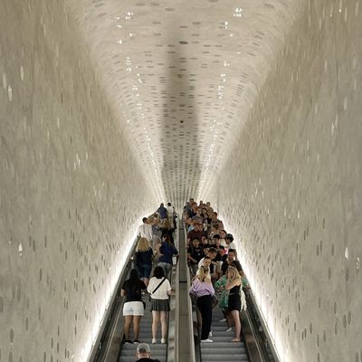 Revitalizing the utilitarian
"Once a concerted architectural intervention takes shape, there’s a real possibility for something great to materialize and transform the community."
Read more!
aiainternational.org/news-feed/2024…
#interpolstudios #herzogdemeuron #wilkinsoneyre #adaptivereuse