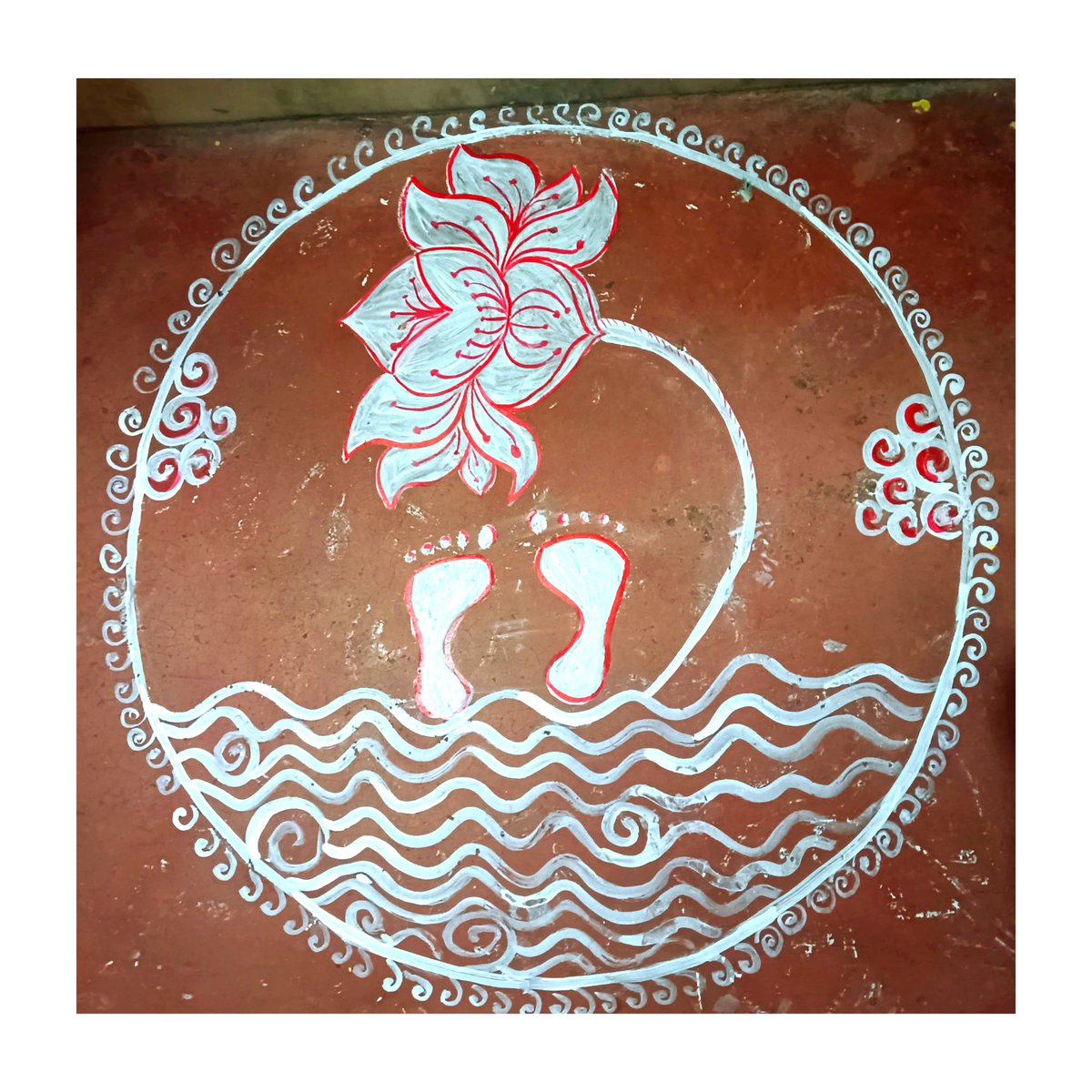 #laxmipuja2024 
Every year I try to find some unique design to copy (bcz I am not that good mandala artist) on laxmi puja and it's one of my favourite things to do in a year!🤣 this year is all about the owl! Probably the owl 🦉 in most of the gen z who stays awake at night.