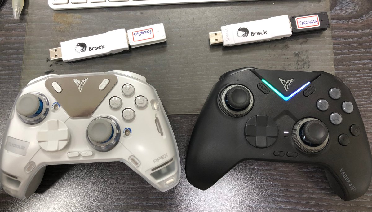 tsongihy's tweet photo. More players said #FlyDigi APEX 4 & VADER 4 Pro are a precision controller for #FPS Gaming.
However they're only available for #Switch & #PC
But if you wanted to use them on #PS5 , Brook #WingmanFGC2 makes your dream come true.
#FLYDIGI #APEX4 #VADER4 #FPS #Switch #PS5 https://t.co/RQZuUL6ZXr