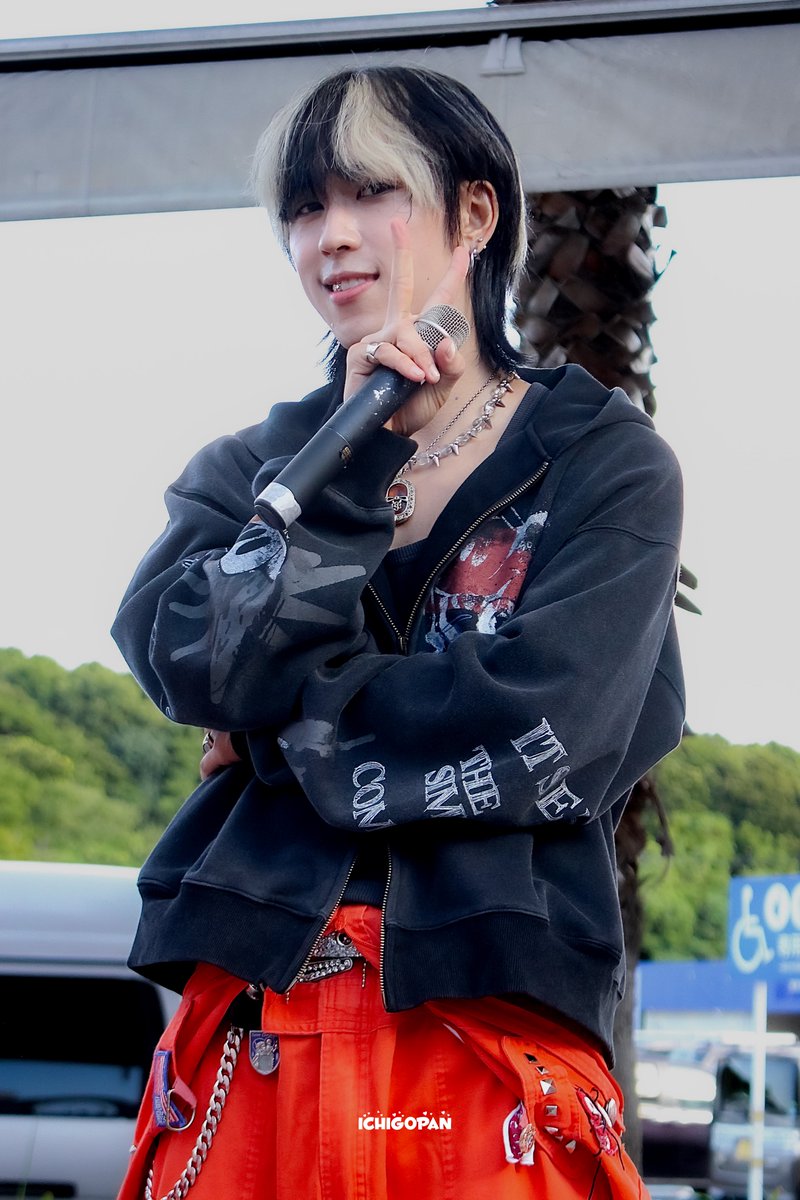 __meronyan5's tweet image. ✩*⋆ 𝙃𝘼𝙋𝙋𝙔 𝘼𝙆𝙀𝙔 𝘿𝘼𝙔 ✩*⋆

#DefClass #AKEY #DefClass_akey #デフクラス
#あき好きさんと繋がりたい #イチゴパンshoT  
🩷 @dc_akey 🩷