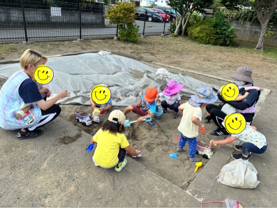 niconicohoiku's tweet photo. にこにこ保育園で一緒に働いてくれる仲間を募集中です✨

職場見学OK❗未経験者大歓迎😊
働いていて楽しい福利厚生もたくさんあります☺️💕
一緒に子育てサポートをしませんか？😊

お問い合わせお待ちしております🙇

鴻巣市　保育園
#一時預かり
#保育園
#学童保育
#親子サロン https://t.co/Ffmi0ocBel