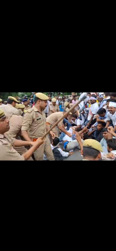 #69k_शिक्षक_भर्ती_आरक्षण_घोटाला
#CJI सर मूर्तियों में बदलाव करने से क्या पीड़ित समाज को न्याय मिलेगा। 69k भर्ती में आपने खुद केस टॉप 2 में लगाया और खुद फिर केस सुनने से मना कर दिया  क्या यही है दलित और पिछड़ों के लिए न्याय <a href="/AmitShah/">Amit Shah</a> <a href="/bstvlive/">भारत समाचार | Bharat Samachar</a> <a href="/yadavakhilesh/">Akhilesh Yadav</a> <a href="/PMOIndia/">PMO India</a>