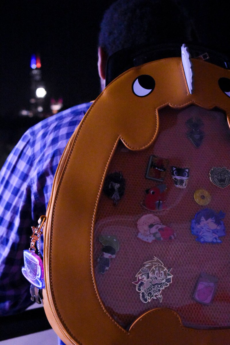 poch-ITA ~ perfect to show off your pins and carry all ur stuff, or just look cool af ☆ #chainsawman #itabag