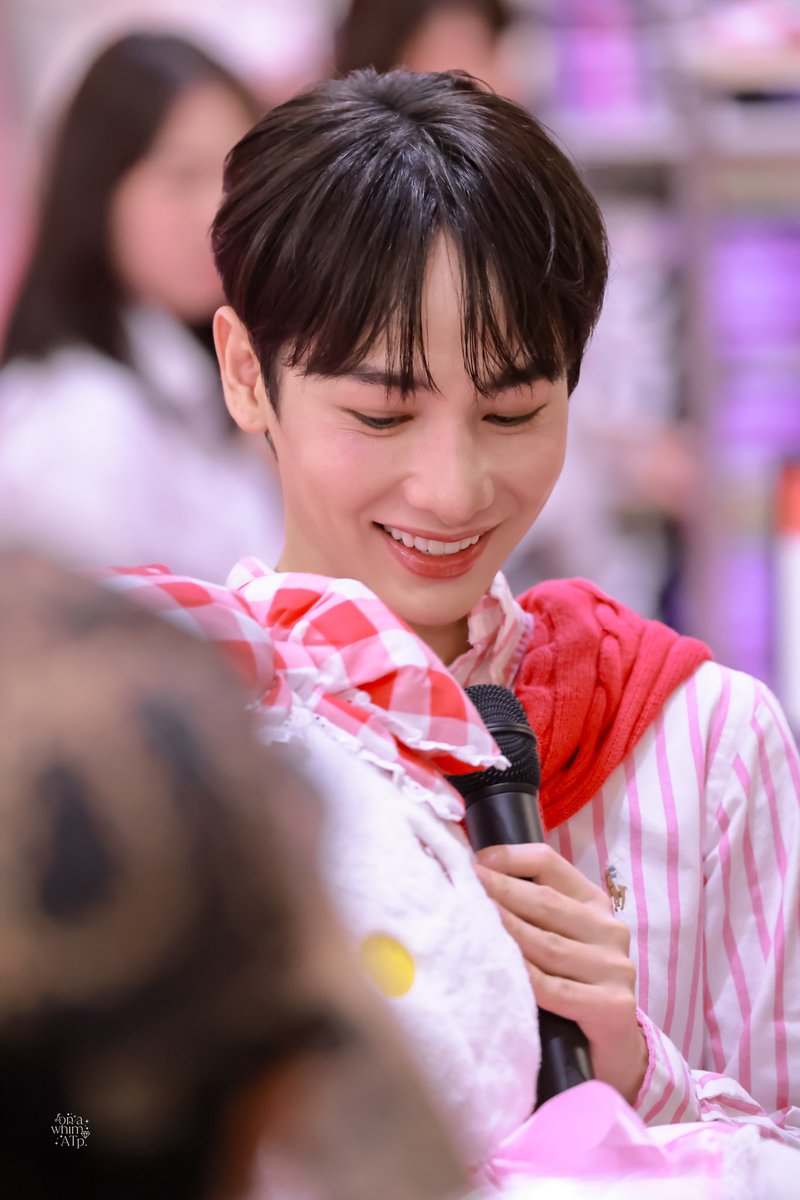 20241016

🫠

#กันอรรถพันธ์ 
#GunAtthaphan 
#CentralSanriofair2024xGun