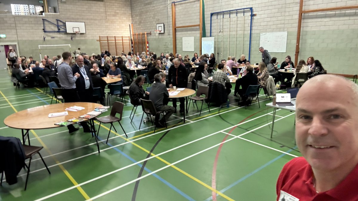 TeacherToolkit's tweet image. Hello 👋 from Trafford College, Altrincham
Supporting teachers with cognitive science and formative assessment today…
#GuideToMemory
#GuideToFeedback
#TTkitCPD