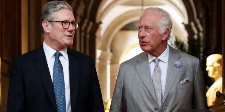 Keir Starmer once again wasting time and abusing the office of PM by getting special access politically irrelevant celebrity whose security is picked up by UK taxpayers