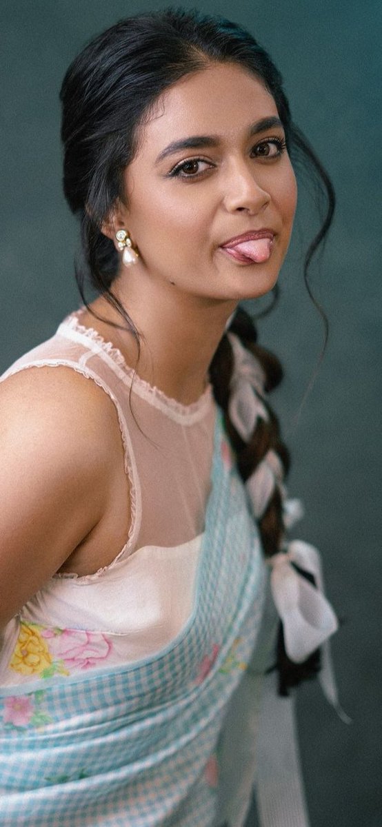 Tesla_ASI's tweet photo. 🎯 #NehaMalikThread
🎯 #KeerthySureshThread

#Bollywood #Actress #KeerthySuresh #NehaMalik New Look https://t.co/6wYniTEHMZ
