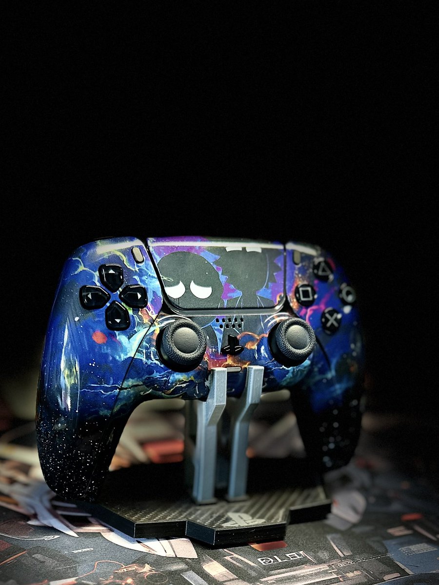 CesarsDesigns's tweet photo. Galaxy Rick and Morty custom. 
.
#cgdcustoms #rickandmorty #customcontroller #gamer #gaming #hydrodip https://t.co/WG30cA3yeq