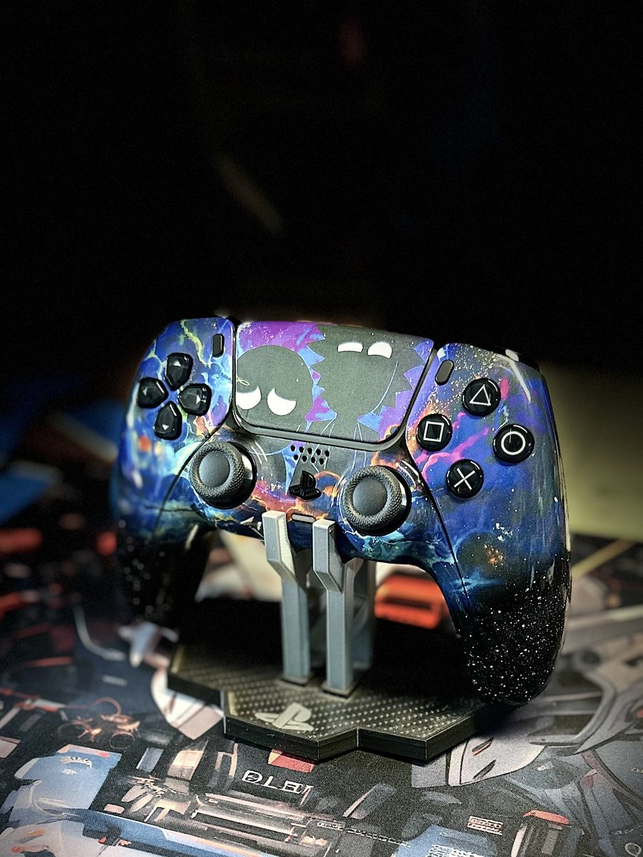 CesarsDesigns's tweet photo. Galaxy Rick and Morty custom. 
.
#cgdcustoms #rickandmorty #customcontroller #gamer #gaming #hydrodip https://t.co/WG30cA3yeq