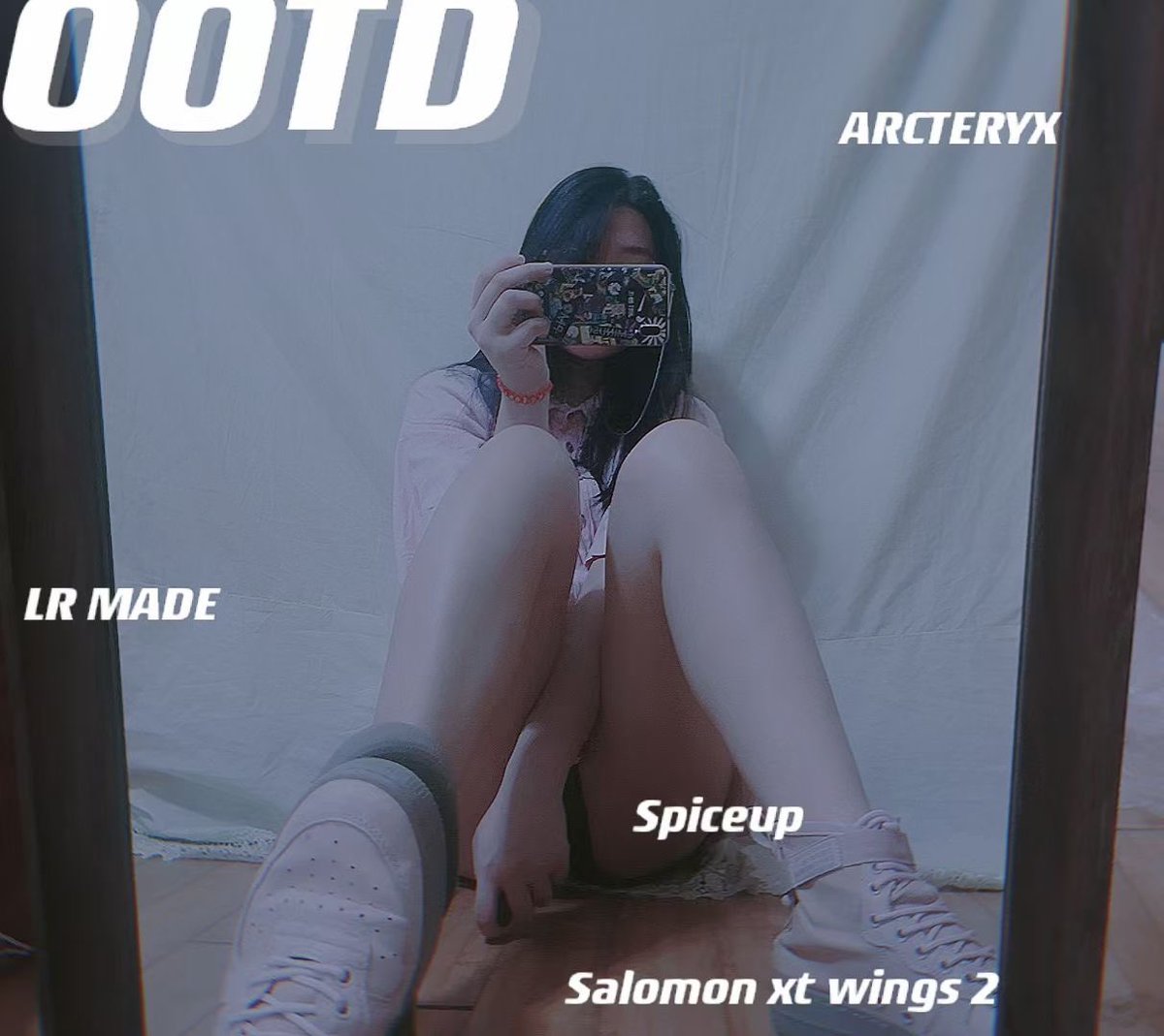 RoyyySub's tweet photo. 话说一个女生给你发这种类型的自拍，是不是就代表至少对你还是有点意思的？
（这光滑的大白腿，憋说了妹妹，踩我！没错我就是抖M，使劲踩我！想让我怎么舔就怎么舔👅，我能用舌头把她两条腿抛个光） https://t.co/meVMxrXurH