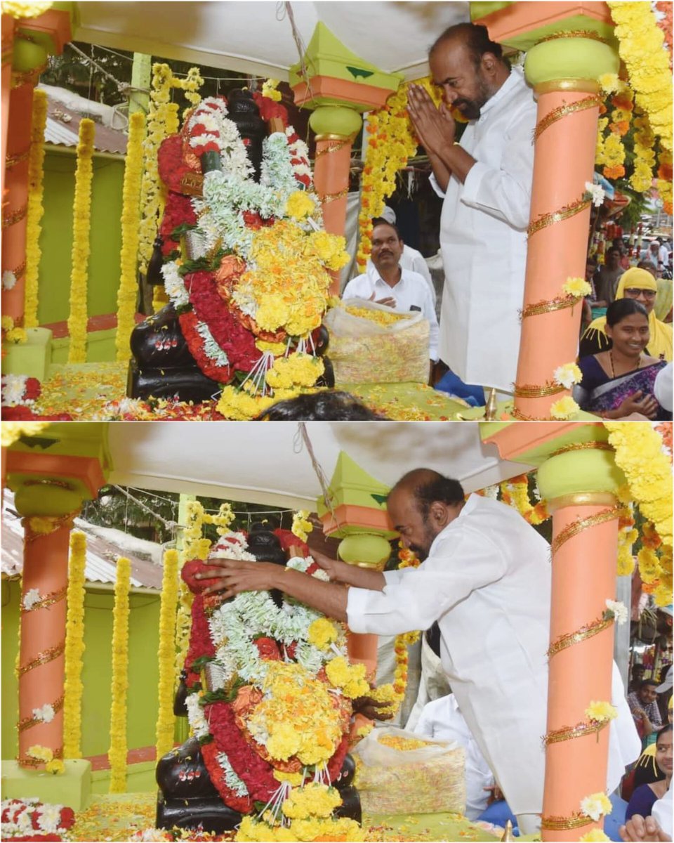 PrabhakarVPC's tweet photo. మానవతా విలువలను, ఉన్నతమైన ఆదర్శాలను బోధించే రామాయణ మహా కావ్యాన్ని లిఖించి అందరి గుండెల్లో చిరస్థాయిగా నిలిచిన ఆదికవి "వాల్మీకి మహర్షి" జయంతి సందర్భంగా ఆ మహనీయుడిని స్మరించుకుందాం..
#ValmikiJayanti  #valmiki https://t.co/OUDyc6gsz0