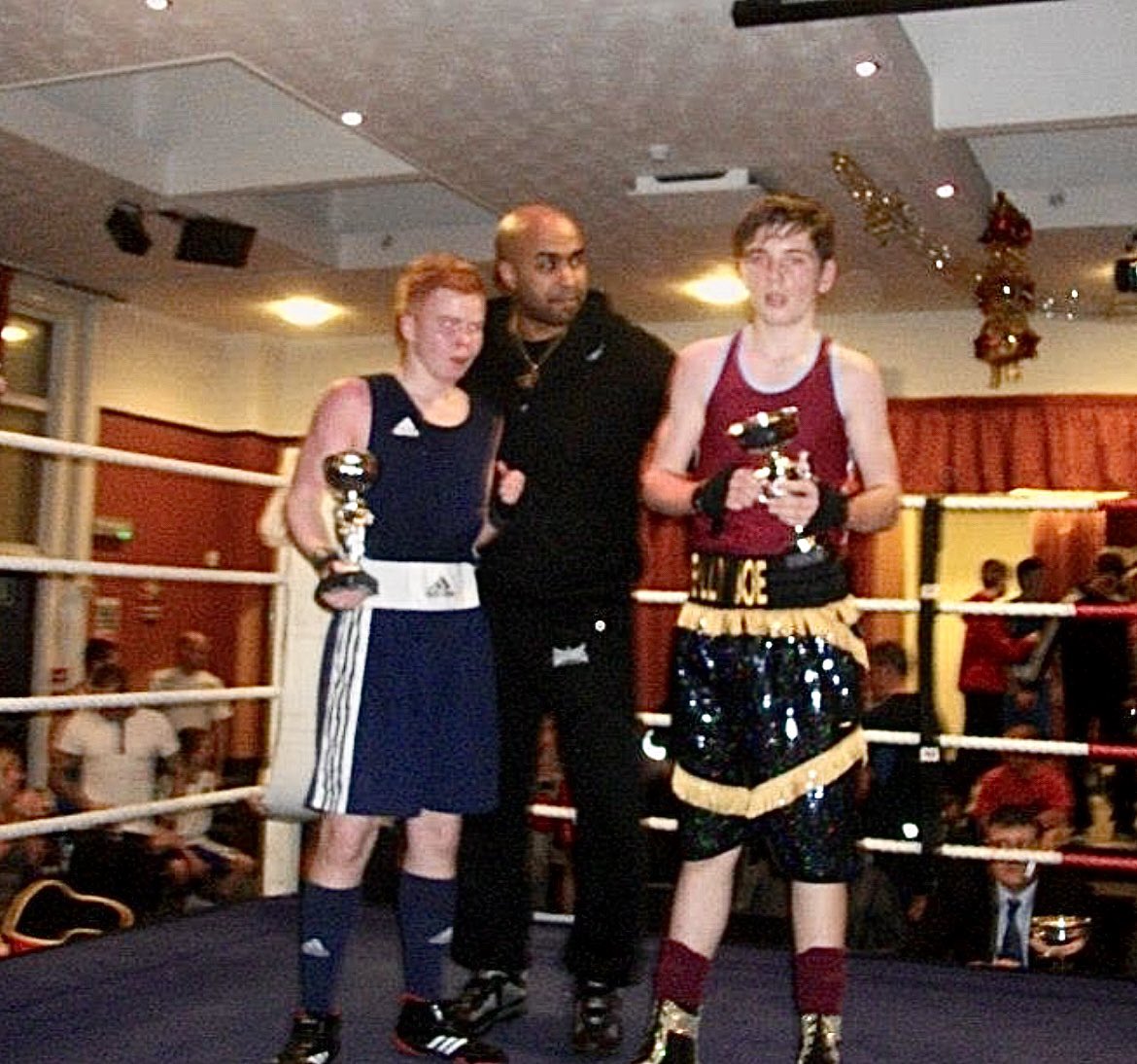crueljohno's tweet photo. Me &amp; Bobo ( Mark Brown ) 12 years ago at Auchengeich ABC’s home show vs a West Ham Boys boxer. 

I’m excited to now see his progress up close as he steps up to the paid ranks. 

He makes his professional boxing debut next week- good luck to him, @joemartin25 &amp; rest of the team https://t.co/lsz9S0dhm4