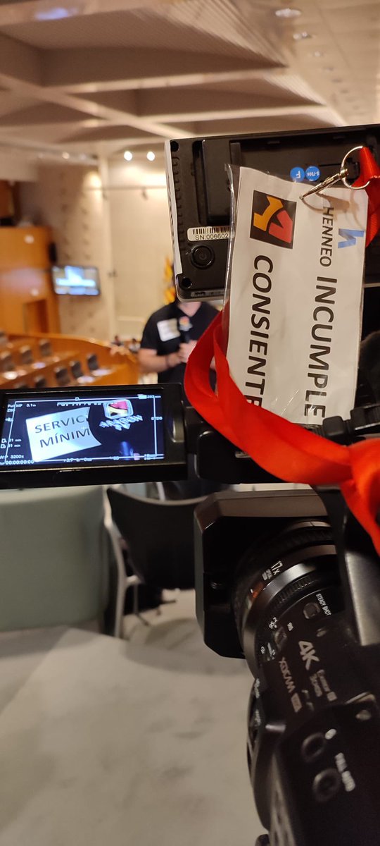 comiteCHIP's tweet photo. ⬛️ Los trabajadores de ChipAudiovisual estamos en HUELGA 

‼️Sin nosotros no hay tele 
‼️ Sin nuestros derechos, no existe el tuyo a la información 

🟥 HENNEO (Heraldo) incumple el convenio, @aragontv consiente y el @gobaragon lo esconde 

#ChipEnLucha #ApagonTV https://t.co/pl0dkDnyU6