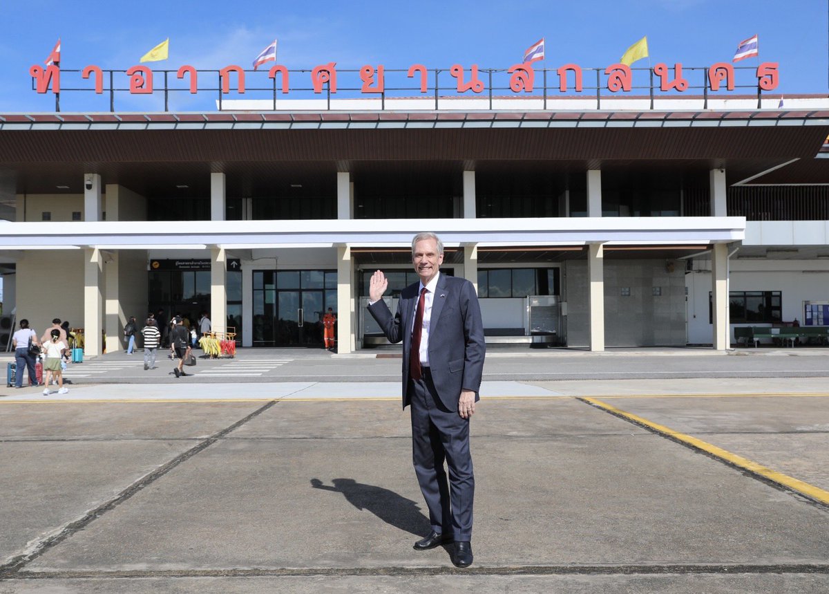 USAmbThailand tweet picture