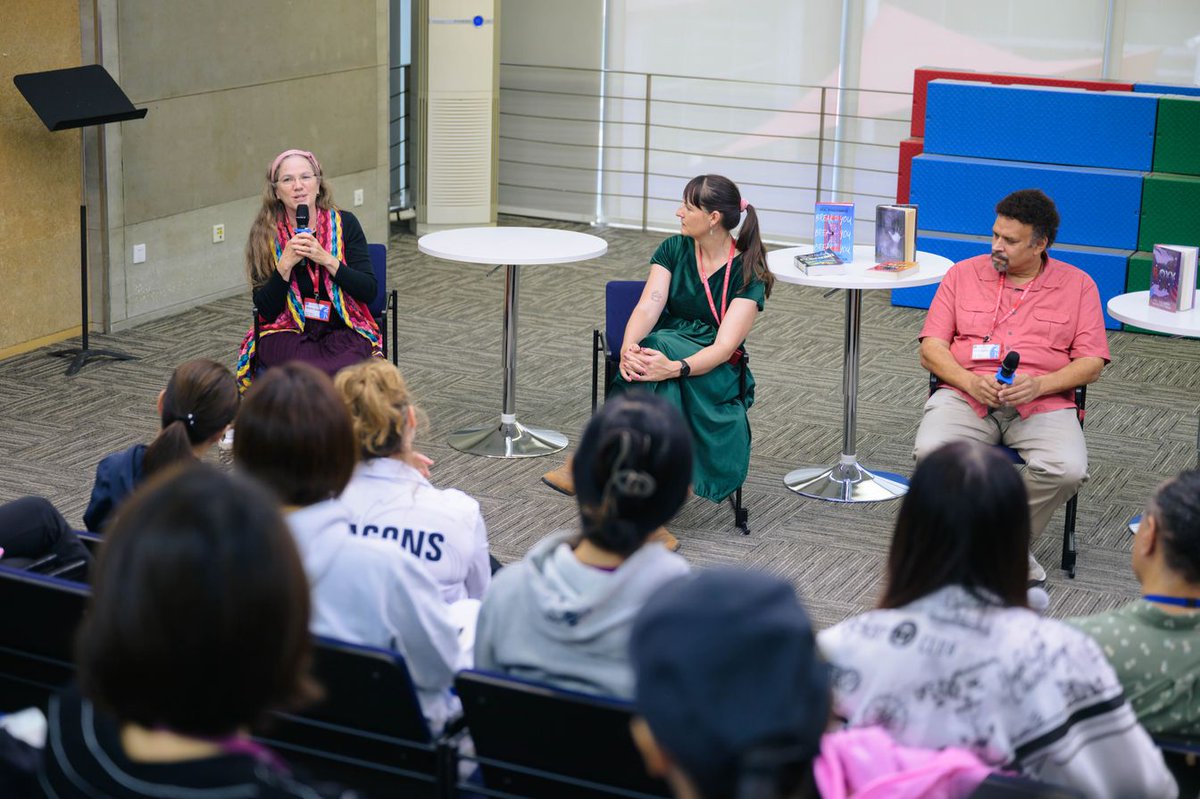 For Book Week, we're so thrilled to have THREE visiting authors, Neal Shusterman, Karen Golden, Zanni Louise, on campus working with students, parents and staff. Here are some of our favorite moments from this week so far!
#learnisb