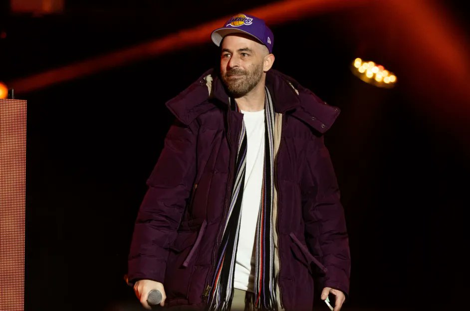 🏆At the 2024 #BET Hip-Hop Awards, which took place on October 15, The #Alchemist was honored with the "Producer of the Year" award. His win recognized his consistent influence in the hip-hop scene, marked by collaborations with top artists and innovative production styles. The