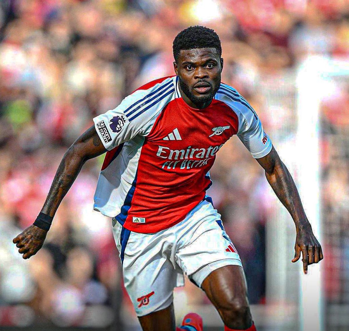 SpikeTweets_14's tweet photo. Thomas Partey Skills, dribbling, line-breaking passes and defending abilities that makes him the best CDM in the game. 

[Thread 🧵] https://t.co/qOKjXrEXBD