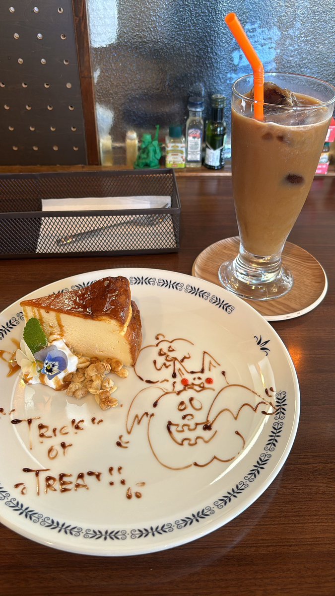 Chaaaaa_0213's tweet photo. カフェ巡りハマりそう☕*° https://t.co/4TRb0Matz2