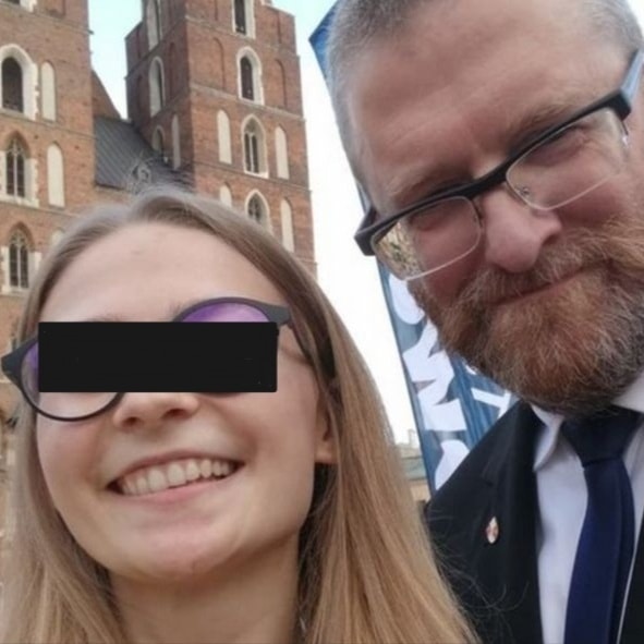 NATALIA RUŚ PSEUDONIM "NAJKA" STANIE PRZED SĄDEM OSKARŻONA O PRZESTĘPSTWA KRYMINALNE 

Szanowni Państwo informujemy, że kato celebrytka Natalia Ruś pseudonim "Najka" została oskarżona przez Prokuraturę Rejonową w Rybniku o popełnienie szeregu przestępstw kryminalnych.