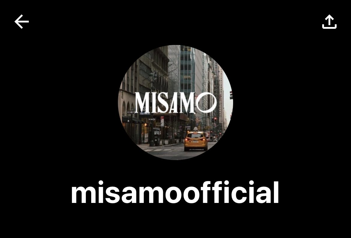 MISAMO公式リスニングパーティーがこのあと18:00から始まります