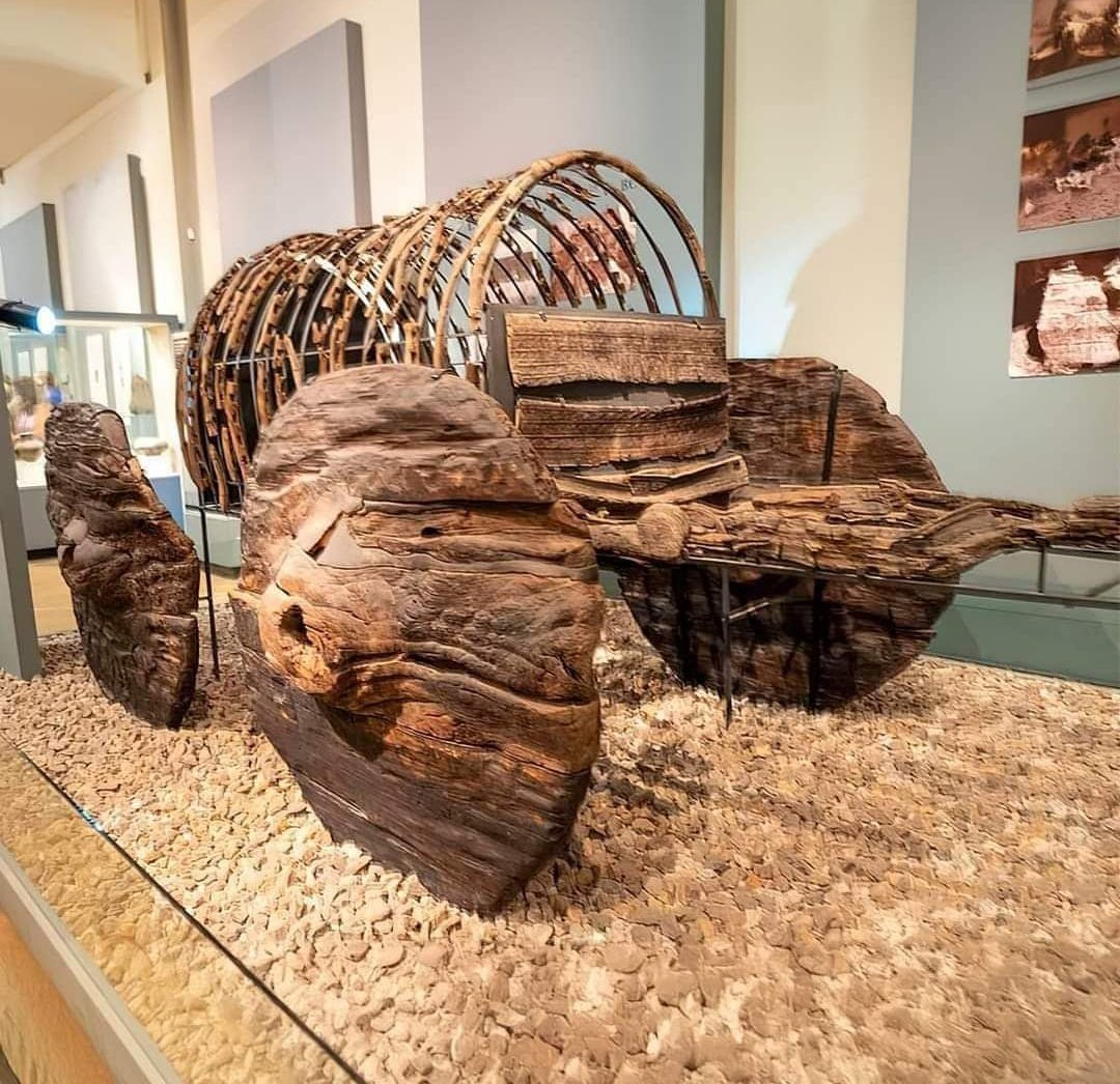 The oak wagon, estimated to be approximately 4,000 years old, was excavated from the vicinity of Lchashen village near Lake Sevan and is recognized as one of the oldest known wheeled vehicles in existence. 

Unearthed during archaeological endeavors in 1950s, this artifact is