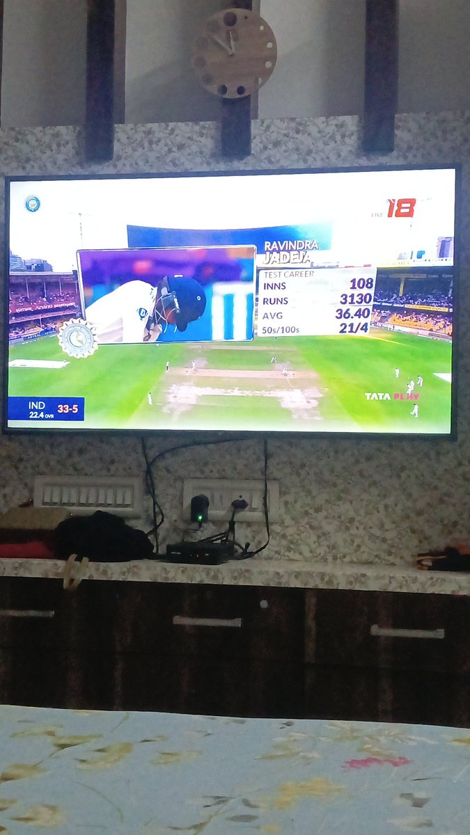 masala_chaat_'s tweet photo. 33 for 5 wickets, what's this shit I am watching 😨.
They are playing like women's team, what happened to them🤡.
#INDvNZ https://t.co/sIr3A8T8sH